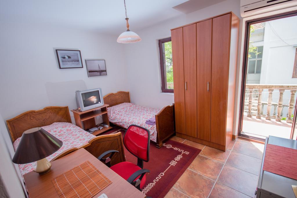 Apartments Beachfront Kotor Zewnętrze zdjęcie